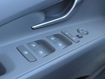 2026 Hyundai ELANTRA — photo 28 view