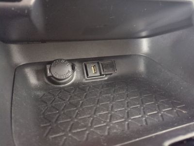 2020 Toyota RAV4 - Photo 27