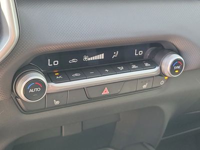 2026 Mazda CX-50 - Photo 28