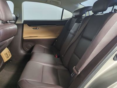 2018 Lexus ES - Photo 14