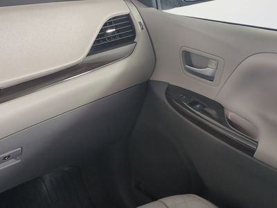 2016 Toyota Sienna - Photo 20