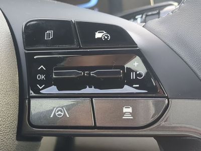 2026 Hyundai ELANTRA — photo 30 view