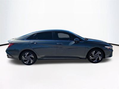 2026 Hyundai ELANTRA - Photo 4