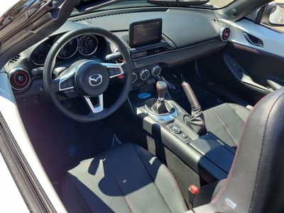 2018 Mazda Miata - Photo 15