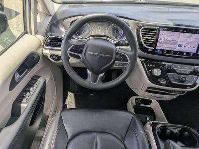 2024 Chrysler Pacifica - Photo 14