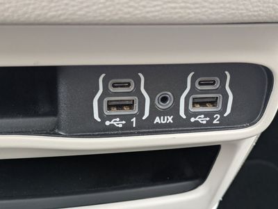2024 Chrysler Pacifica Hybrid - Photo 21