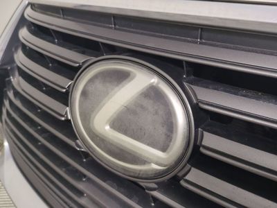 2018 Lexus ES - Photo 13