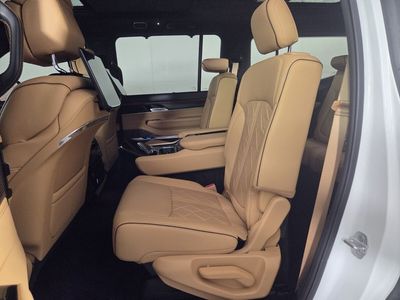 2025 Jeep Grand Wagoneer - Photo 27