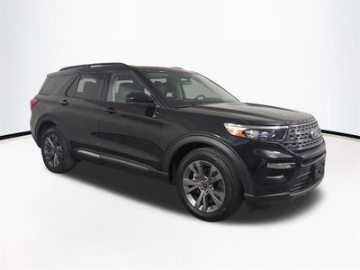 2022 Ford Explorer - Photo 2