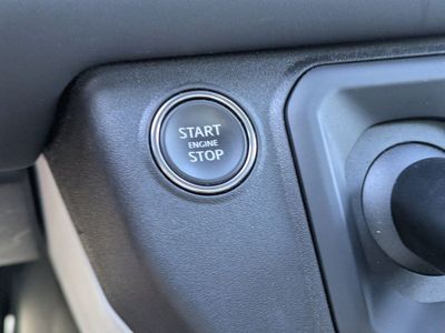 2025 Land Rover Defender 110 - Photo 29