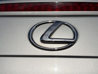 2015 Lexus IS - Photo 11