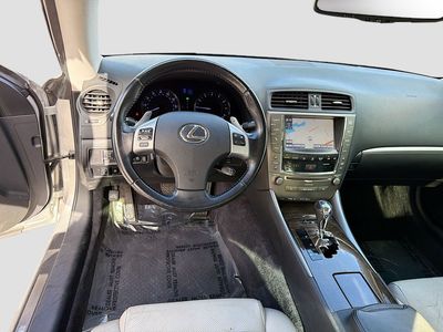 2015 Lexus IS - Photo 16