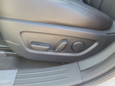 2026 Mazda CX-50 Hybrid - Photo 16