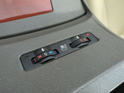 2010 Lexus ES - Photo 27