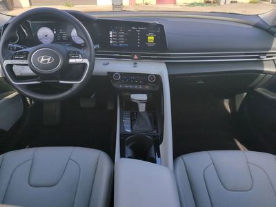 2024 Hyundai Elantra - Photo 16