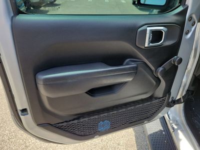 2022 Jeep Wrangler - Photo 19