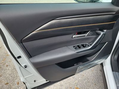 2026 Mazda CX-50 - Photo 19