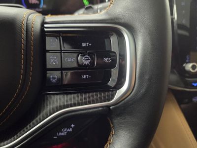 2025 Jeep Grand Wagoneer - Photo 19