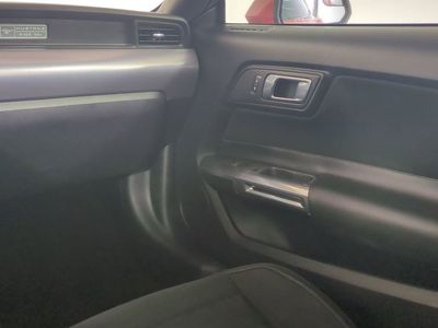2016 Ford Mustang - Photo 18