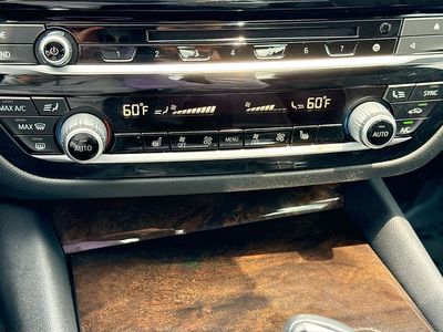 2019 BMW 5 Series - Photo 35