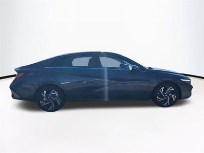 2026 Hyundai ELANTRA - Photo 4