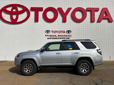2019 Toyota 4Runner - Photo 2