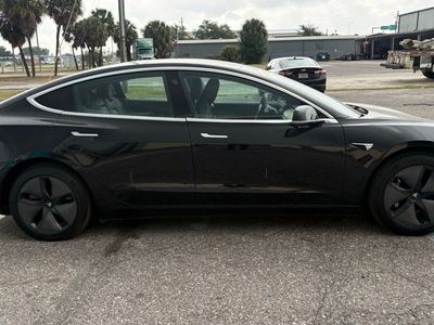 2019 Tesla Model 3 - Photo 2