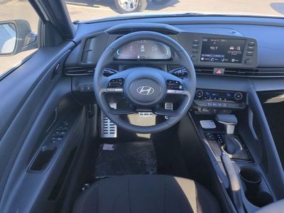 2026 Hyundai ELANTRA — photo 17 view