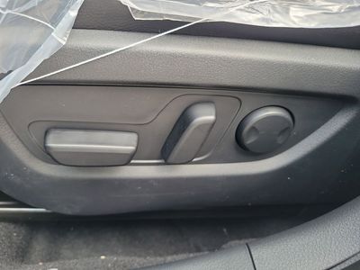 2026 Mazda CX-50 - Photo 18