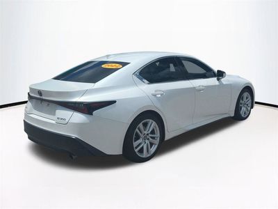 2022 Lexus IS - Photo 5