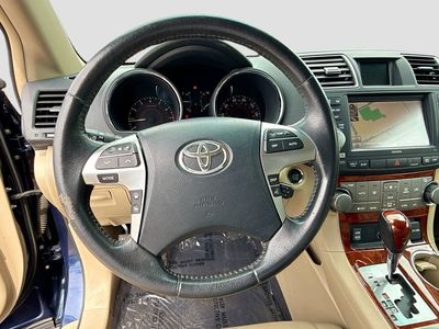 2011 Toyota Highlander - Photo 39