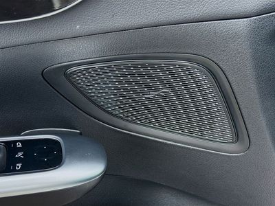 2023 Mercedes-Benz C-Class - Photo 24