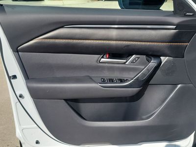 2026 Mazda CX-50 Hybrid - Photo 17
