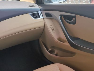 2013 Hyundai Elantra - Photo 19