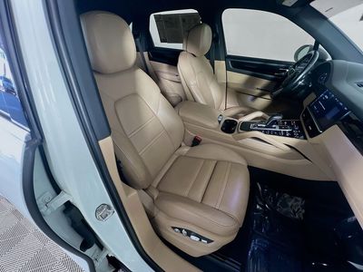 2020 Porsche Cayenne - Photo 29