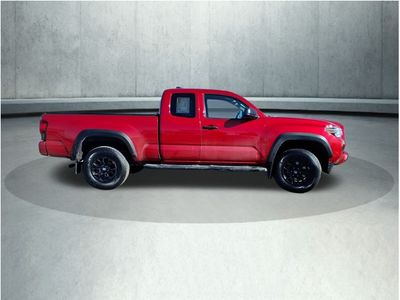 2019 Toyota Tacoma - Photo 2