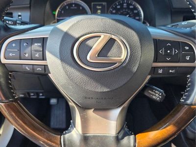 2017 Lexus ES - Photo 30