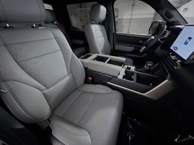 2025 Toyota Tundra - Photo 27