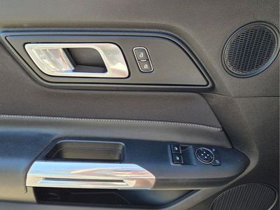 2022 Ford Mustang - Photo 33