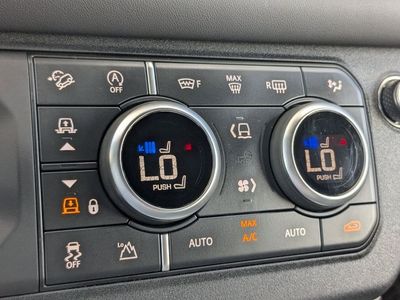 2025 Land Rover Defender 110 - Photo 26