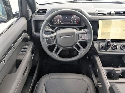 2026 Land Rover Defender 110 - Photo 14