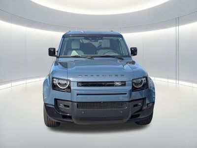 2026 Land Rover Defender 110 - Photo 2