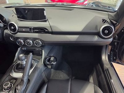 2026 Mazda MX-5 Miata RF - Photo 13