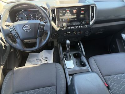2025 Nissan Frontier - Photo 12