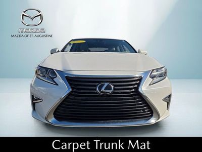 2017 Lexus ES - Photo 19
