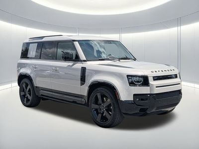 2026 Land Rover Defender 110 - Photo 3