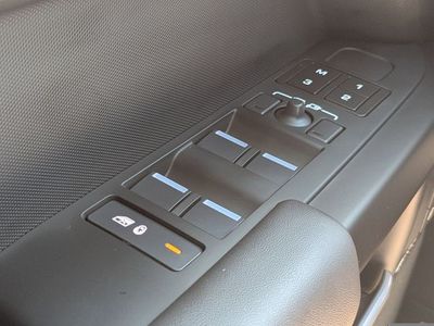 2026 Land Rover Defender 110 - Photo 22