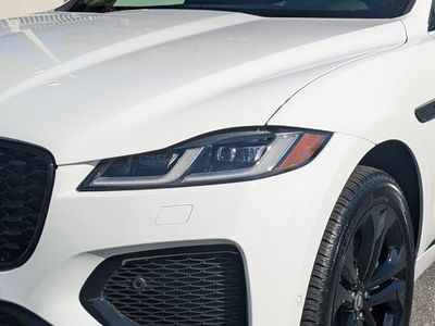 2026 Jaguar F-PACE - Photo 9