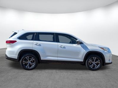 2019 Toyota Highlander - Photo 3