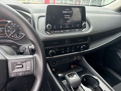 2025 Nissan Rogue - Photo 4